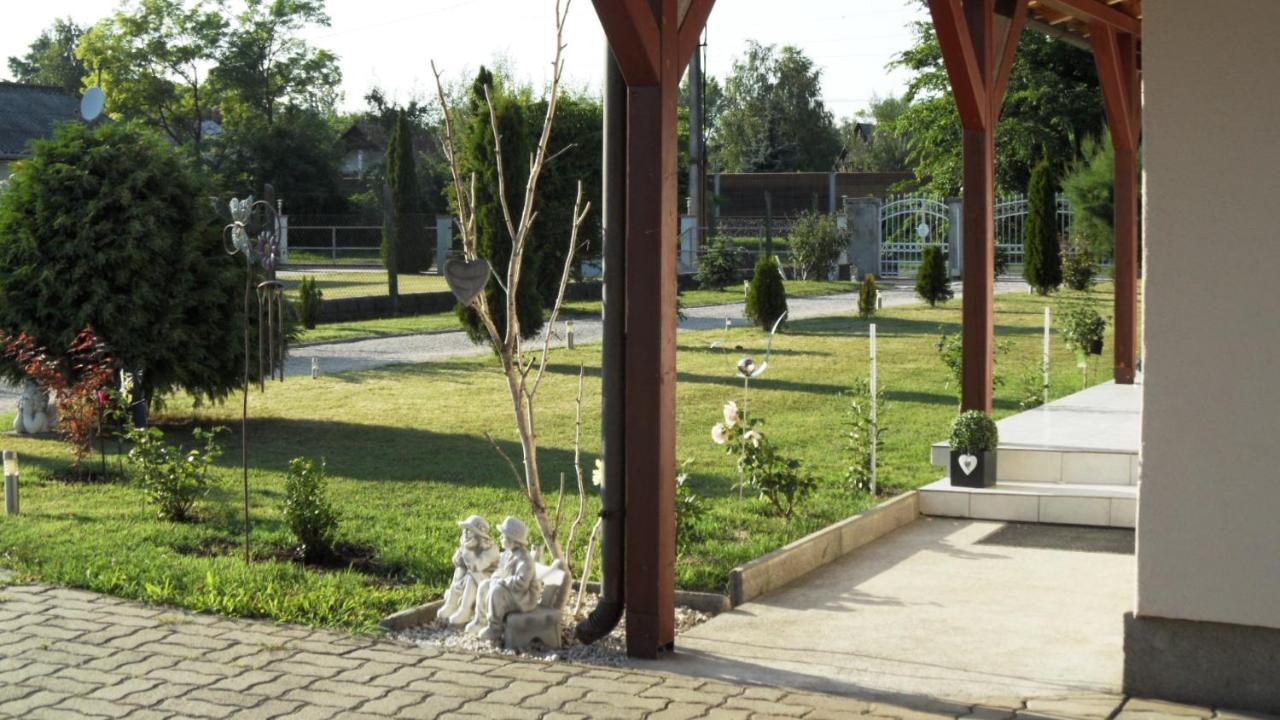 Ferienhaus Am Plattensee Balatonmáriafürdő Extérieur photo